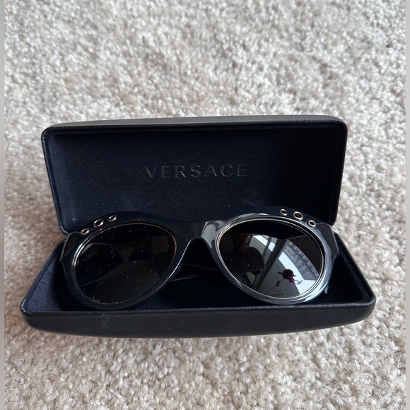 Versace sunglasses main image 6